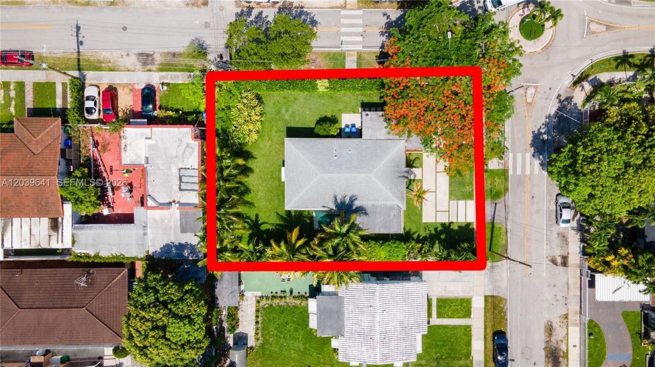 5790 SW 3rd St , Miami, FL 33144 Photo