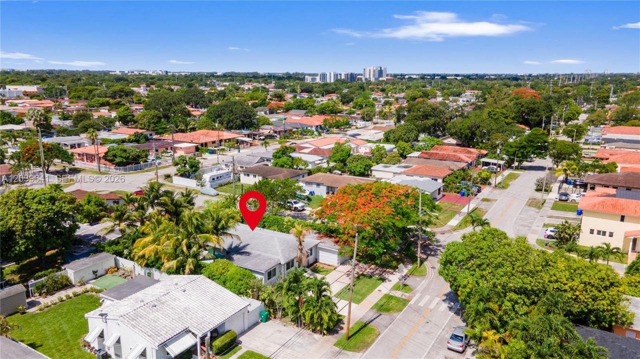 5790 SW 3rd St , Miami, FL 33144 Photo