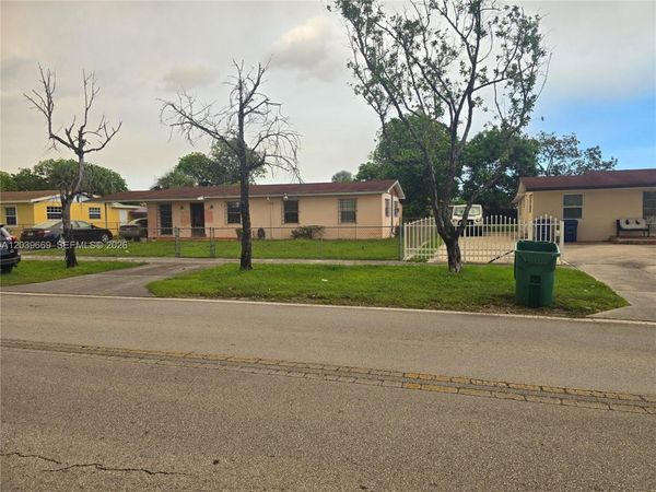 Miami Gardens, FL 33055