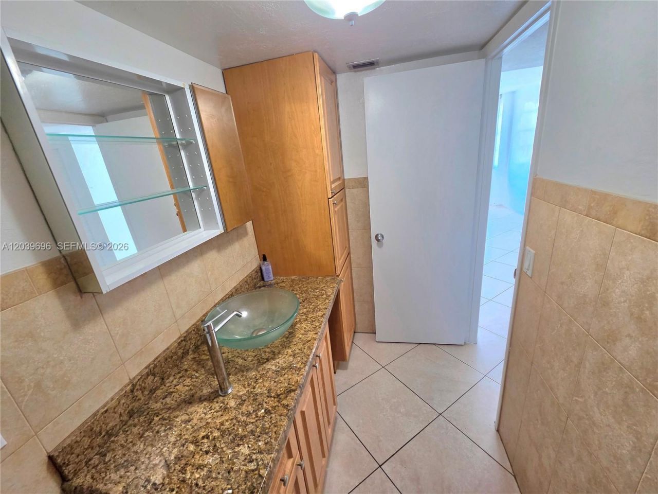 11930 N Bayshore Dr , Unit 910, North Miami, FL 33181 Photo