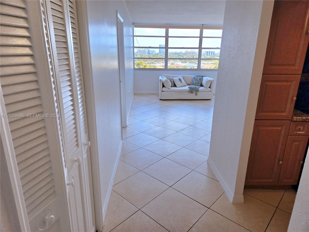 11930 N Bayshore Dr , Unit 910, North Miami, FL 33181 Photo