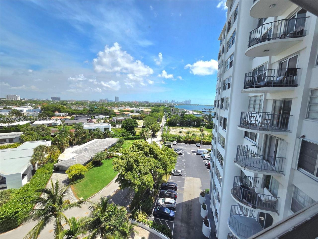 11930 N Bayshore Dr , Unit 910, North Miami, FL 33181 Photo