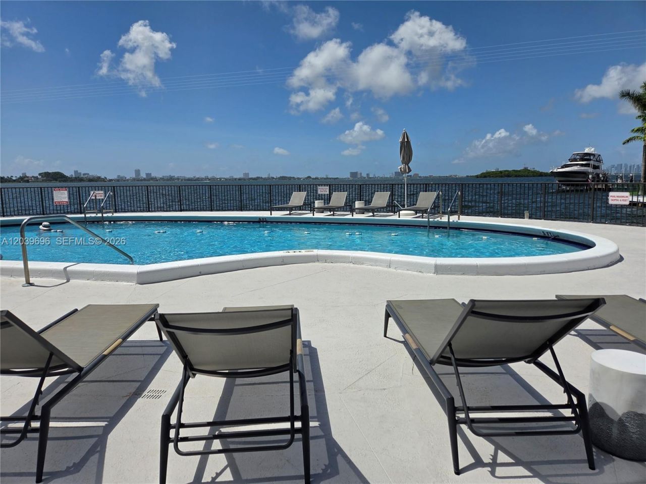 11930 N Bayshore Dr , Unit 910, North Miami, FL 33181 Photo