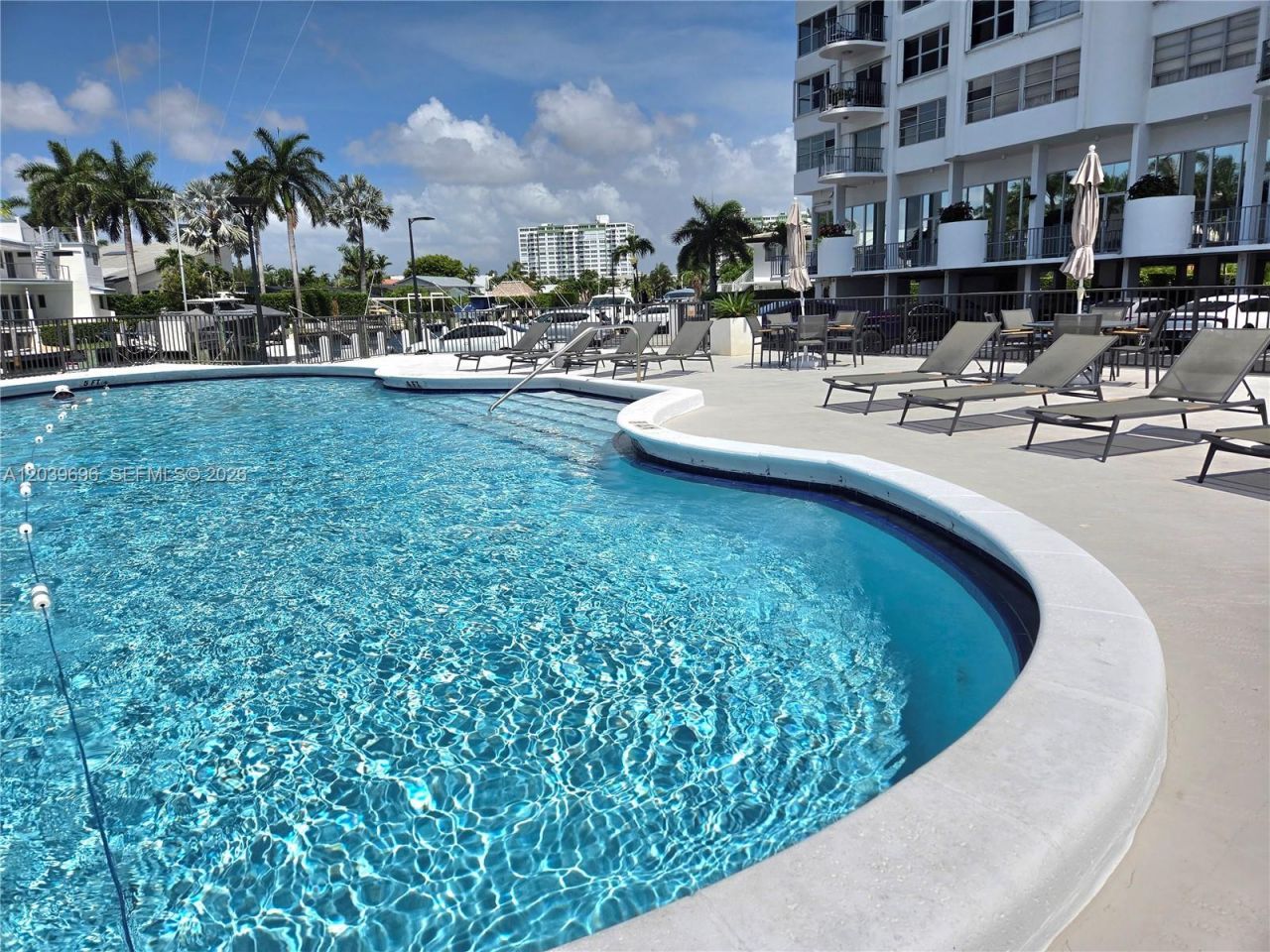 11930 N Bayshore Dr , Unit 910, North Miami, FL 33181 Photo