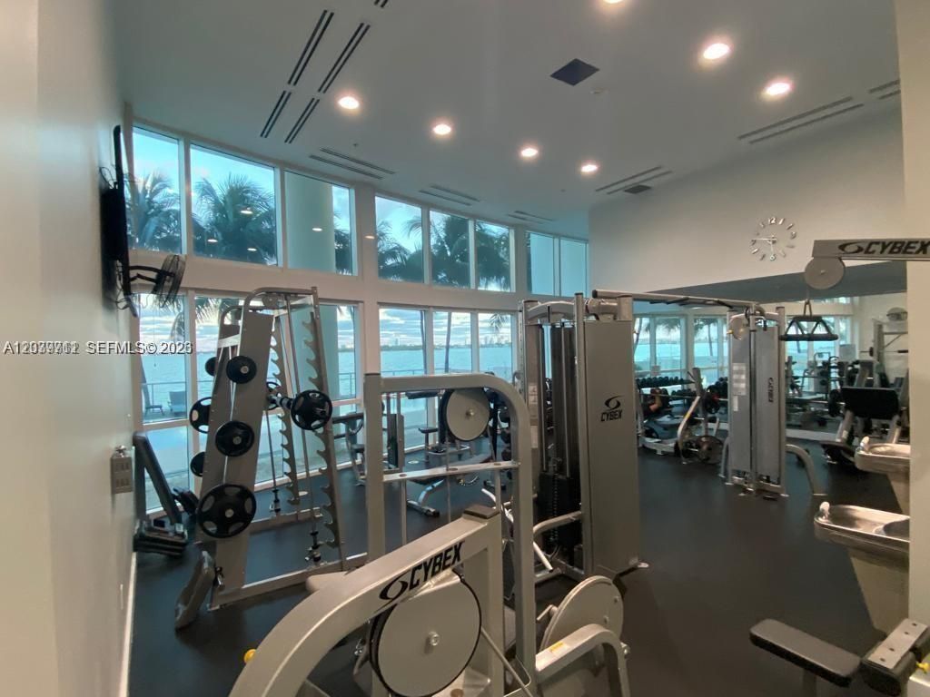 665 NE 25th St, Unit 1102, Miami, FL 33137 Photo