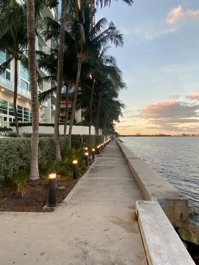 665 NE 25th St, Unit 1102, Miami, FL 33137 Photo