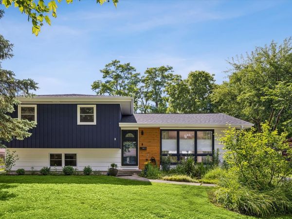 126 S Washington Street , Westmont, IL 60559