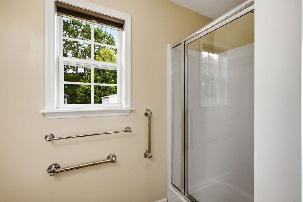 1121 Augustus Dr. Photo 17