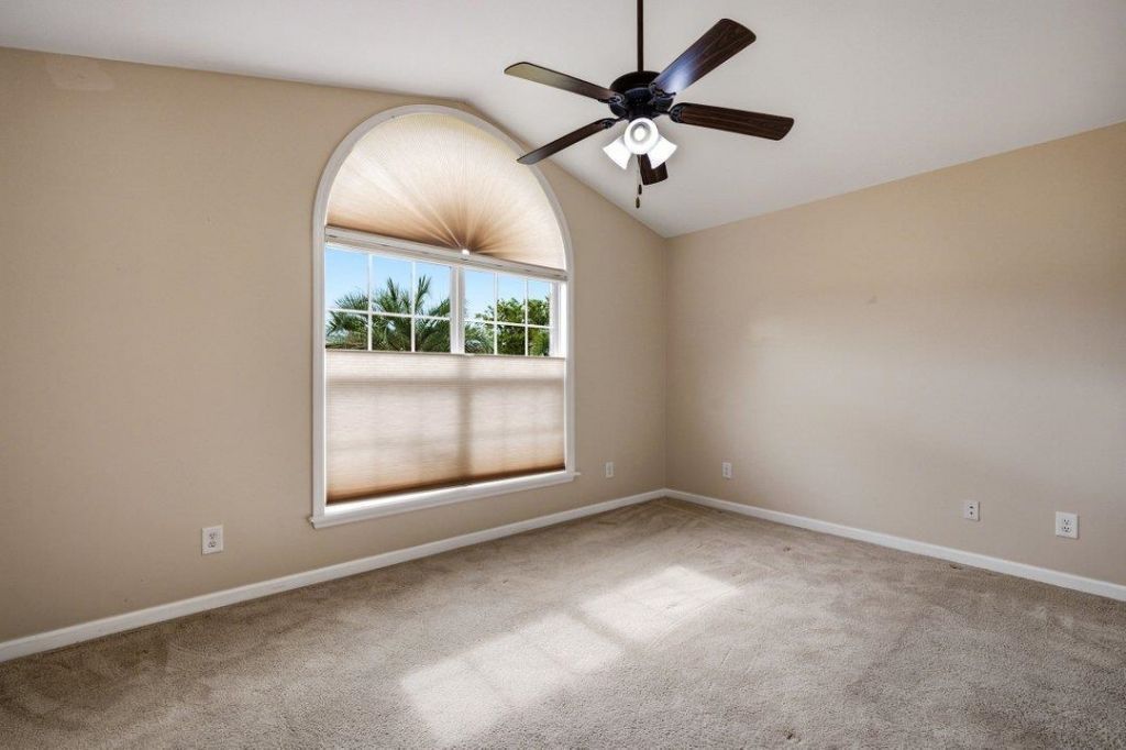 1121 Augustus Dr. Photo 19