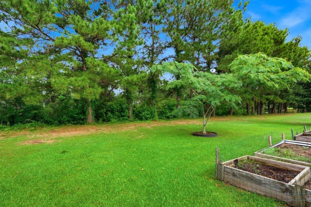 1121 Augustus Dr. Photo 30
