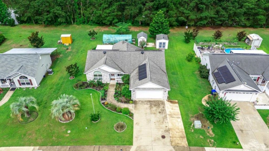 1121 Augustus Dr. Photo 33
