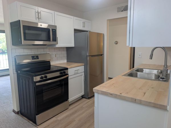 260 Westview Drive, Unit 216, West Saint Paul, MN 55118