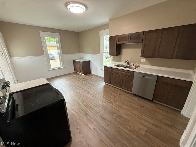 520 E 4th Street, Dover, OH 44622 Photo 2