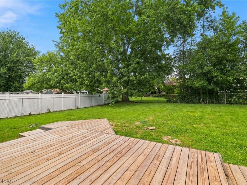 942 Hartford Drive , Elyria, OH 44035 Photo 38