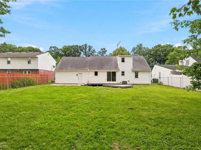942 Hartford Drive , Elyria, OH 44035 Photo 39