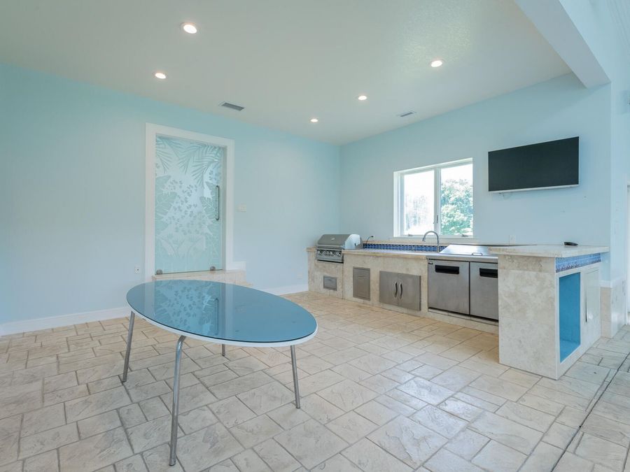 Property Image 103