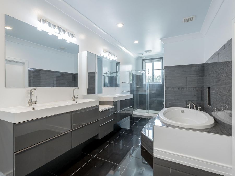 Property Image 128
