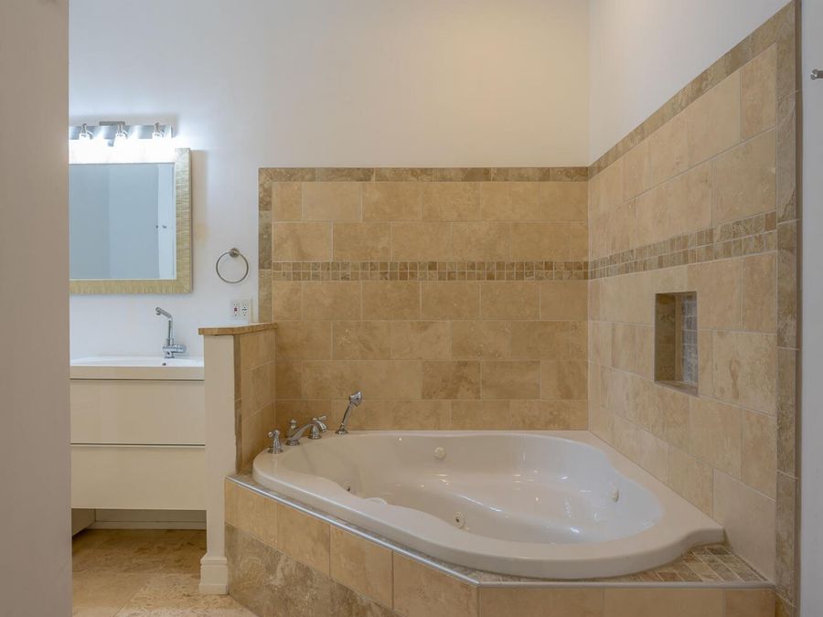 Property Image 135