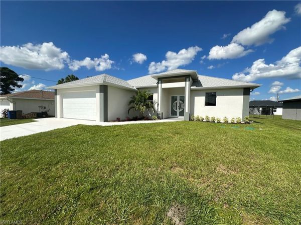 3208 7th ST W, LEHIGH ACRES, FL 33971
