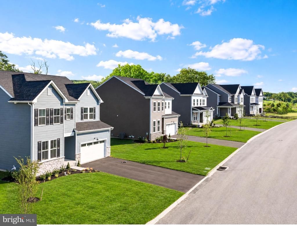 24 STEINER WAY, PERKIOMENVILLE, PA 18074