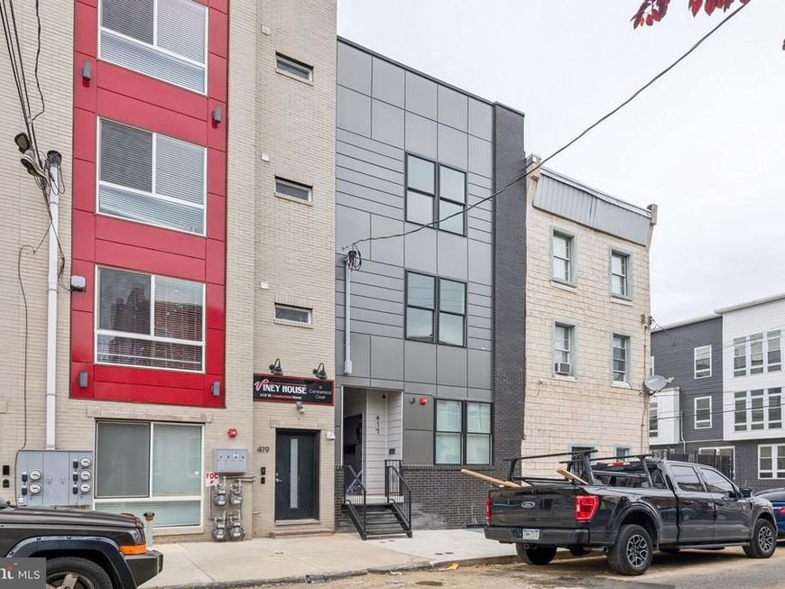 417 W Cumberland Street, Philadelphia, PA 19133 Main Photo