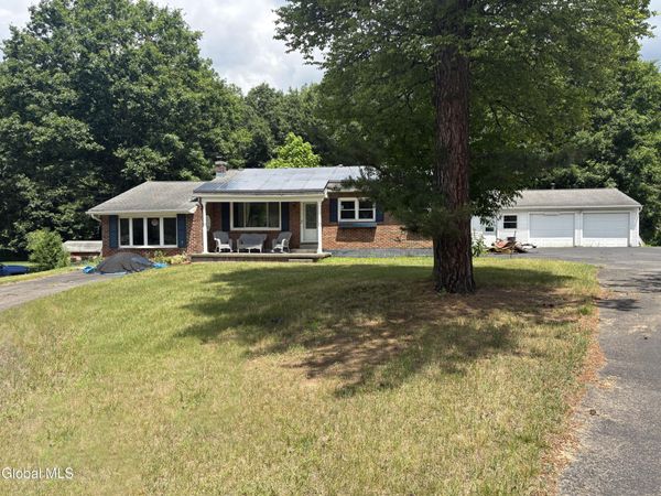 3131 Spawn Road, Schenectady, NY 12303
