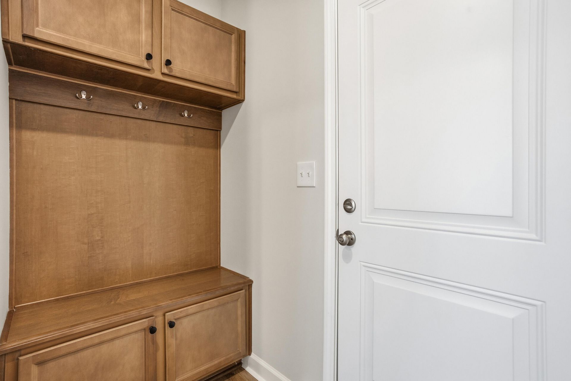 605 Crosswick Street Photo 13