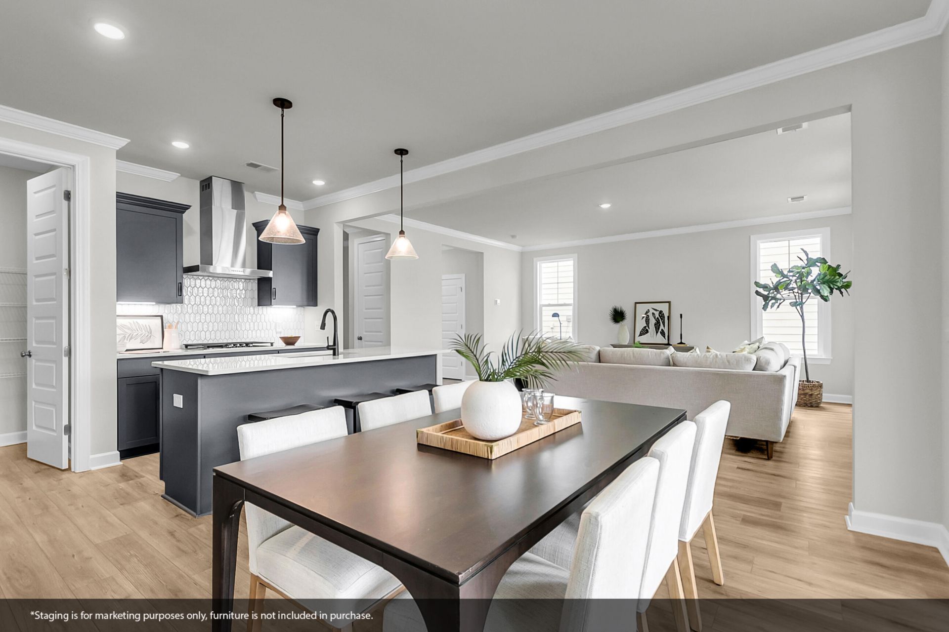 605 Crosswick Street Photo 13