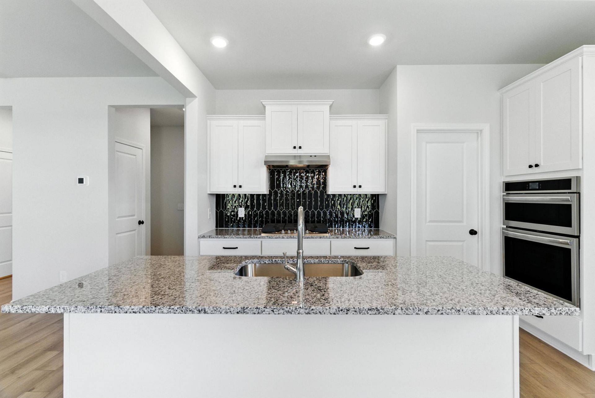 605 Crosswick Street Photo 14