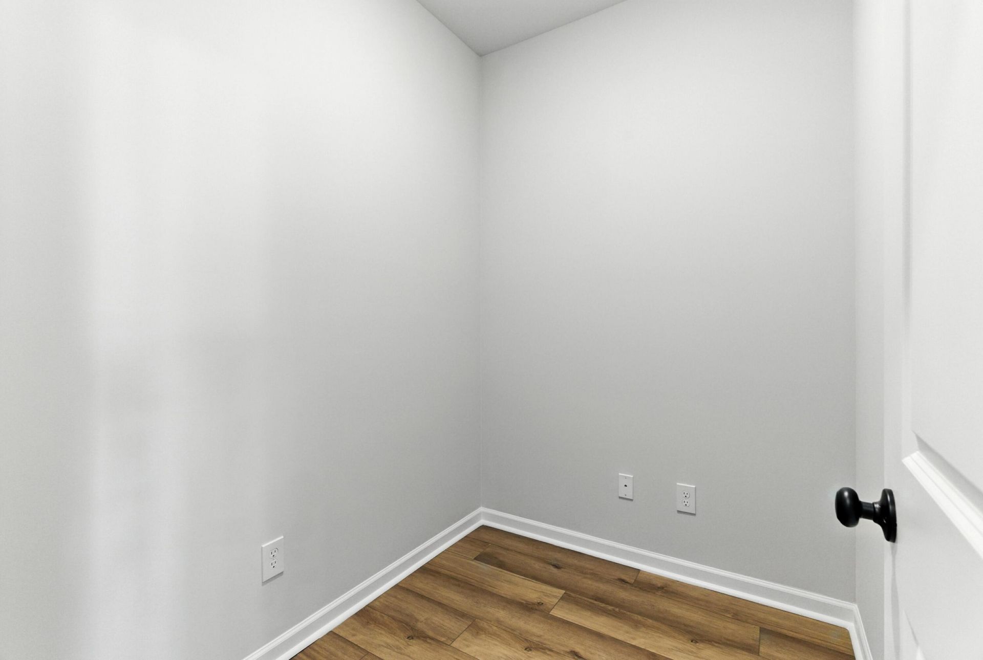 605 Crosswick Street Photo 18