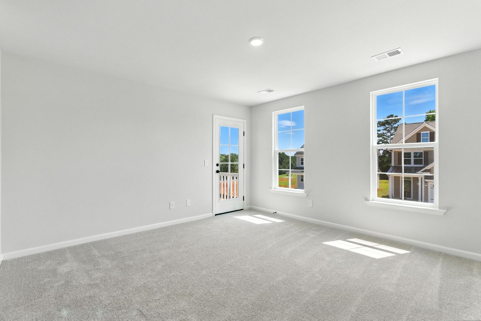 605 Crosswick Street Photo 20
