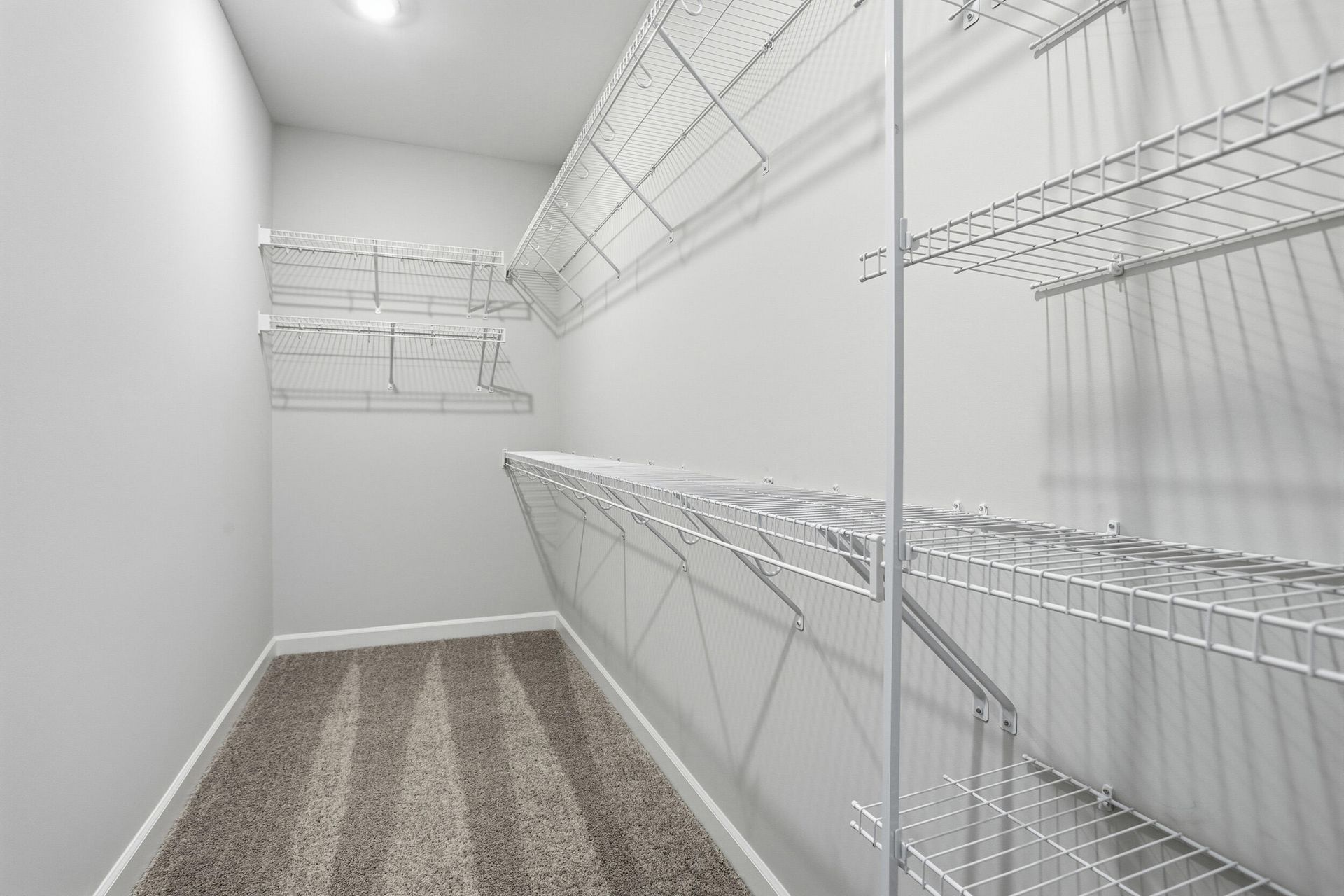 605 Crosswick Street Photo 20