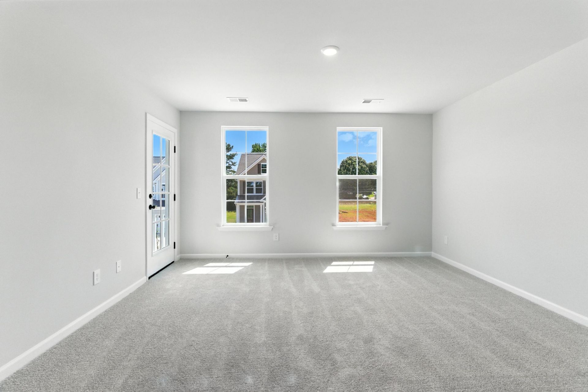 605 Crosswick Street Photo 21