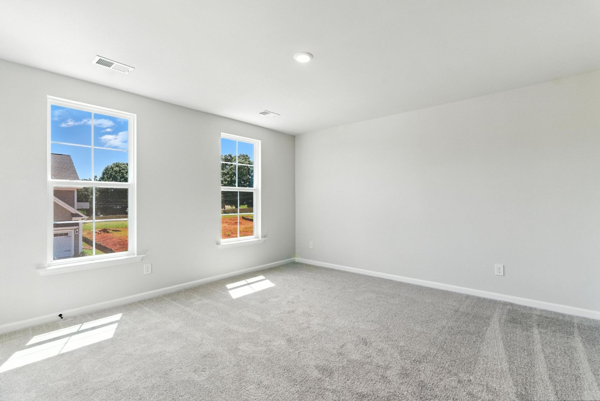 605 Crosswick Street Photo 22