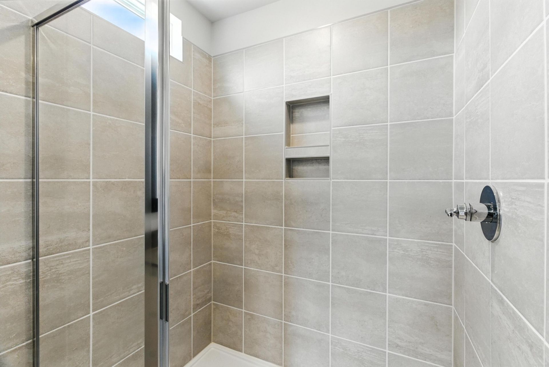 605 Crosswick Street Photo 28