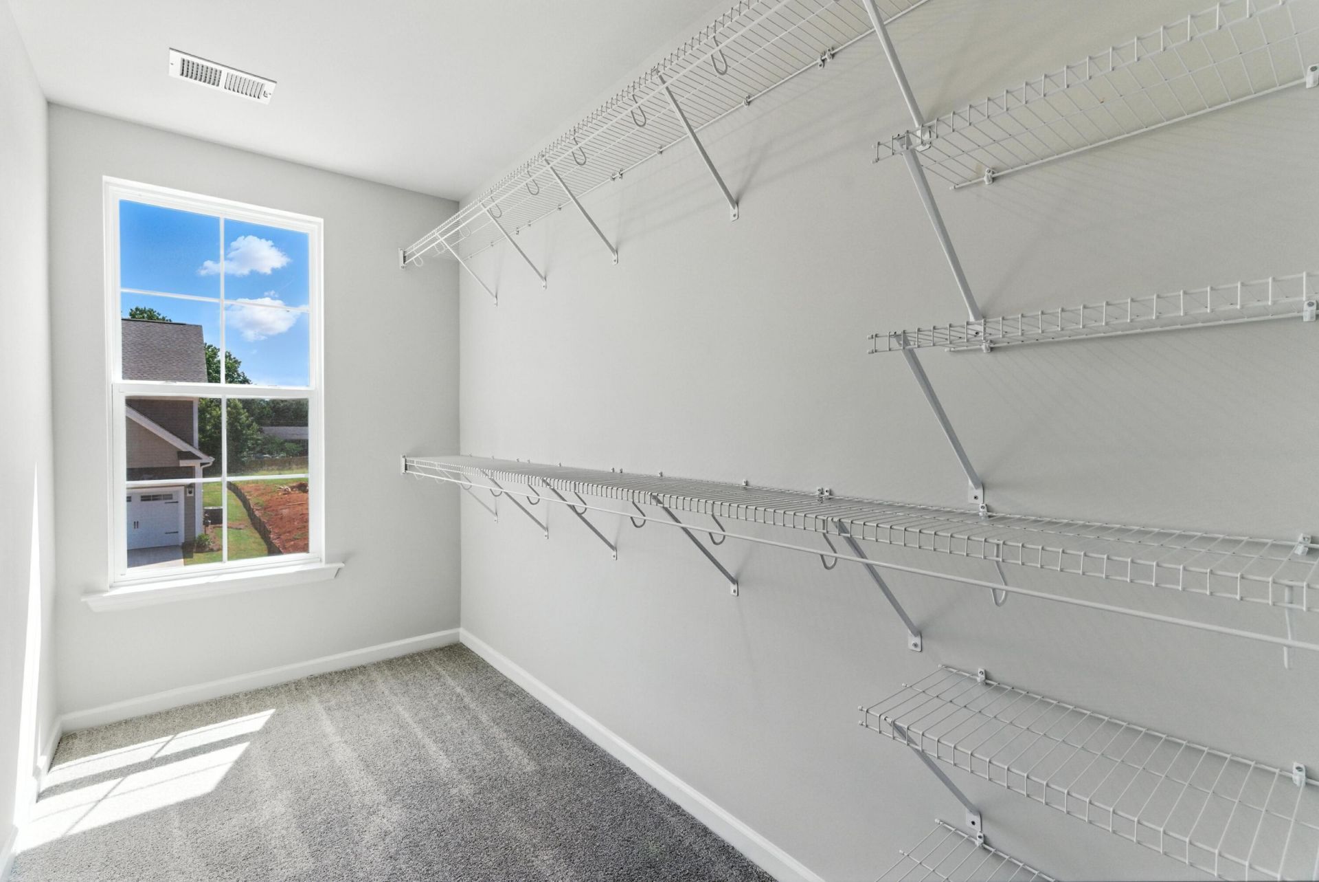 605 Crosswick Street Photo 29