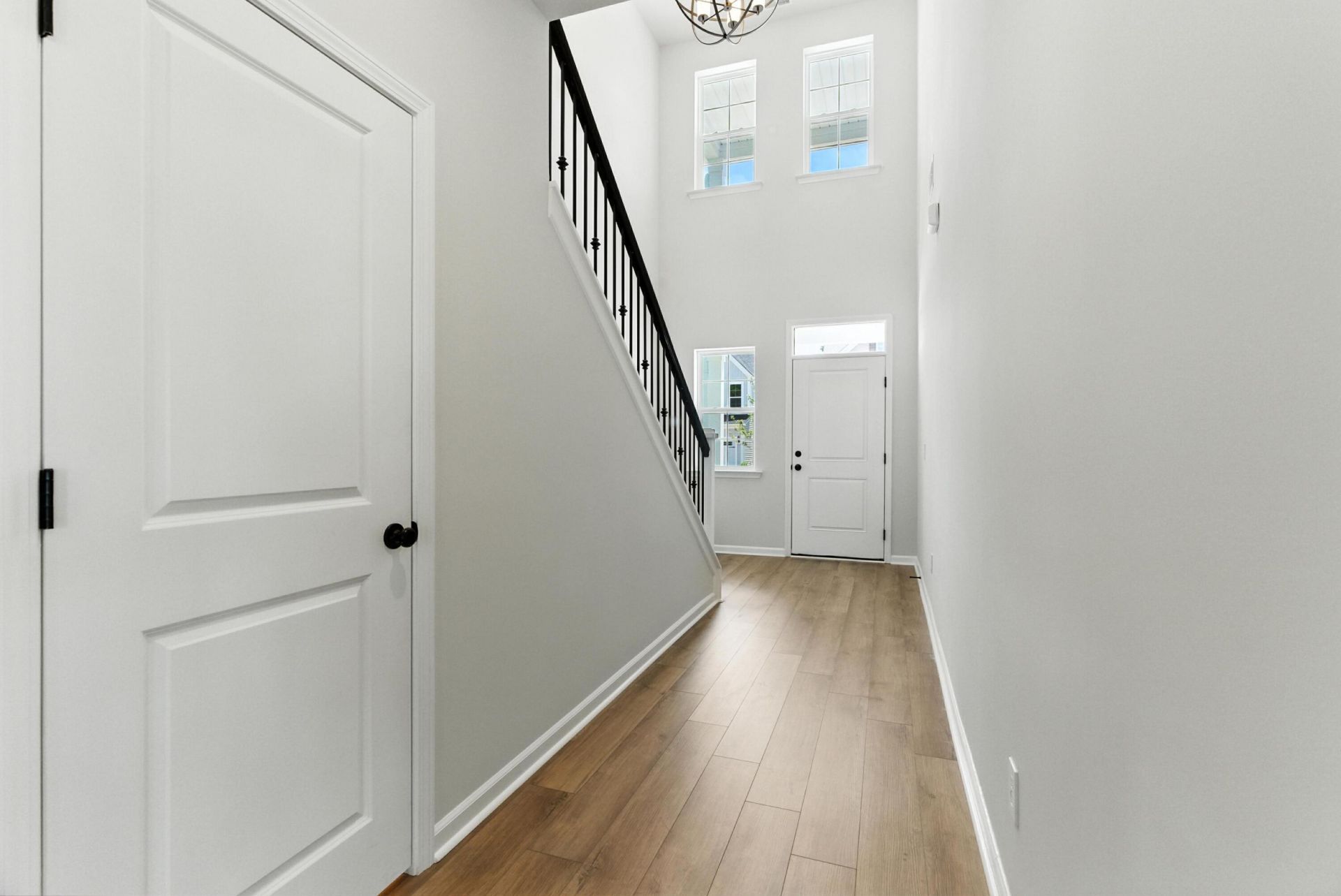 605 Crosswick Street Photo 4