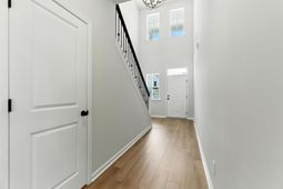 605 Crosswick Street photo 4