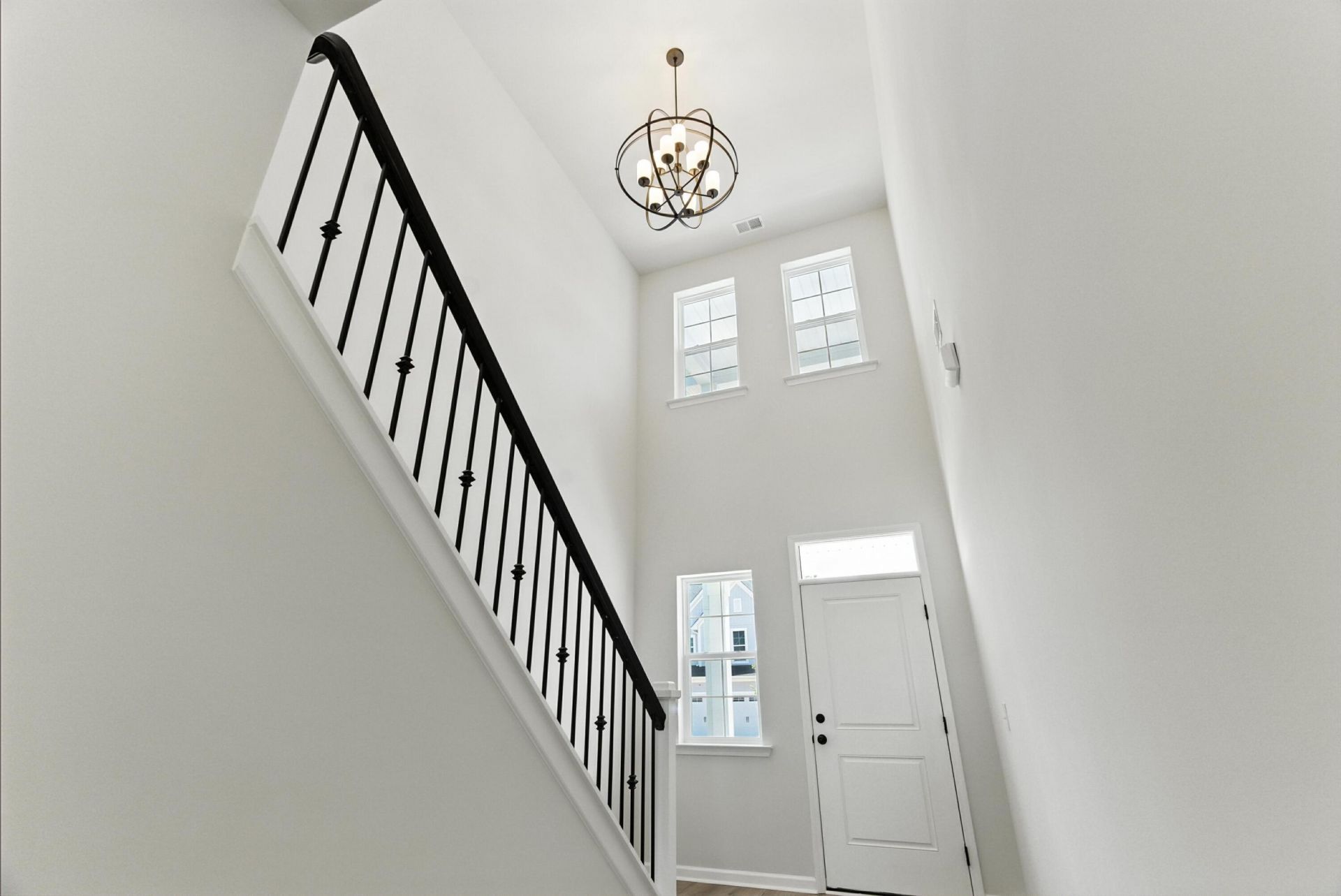 605 Crosswick Street Photo 5