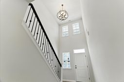 605 Crosswick Street photo 4