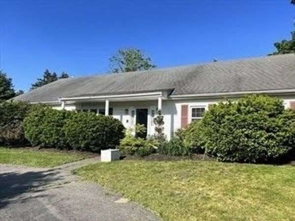 3 Hearthstone Cir, Natick, MA 01760