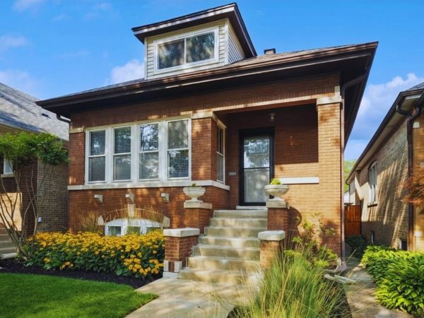 6210 N Moody Avenue, Chicago, IL 60646