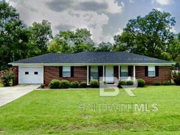 66 Forest Avenue, Monroeville, AL 36460