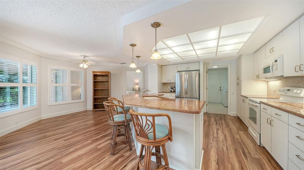 4871 Winterhaven Drive , Sarasota, FL 34233 Photo