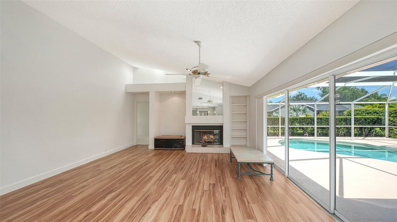 4871 Winterhaven Drive , Sarasota, FL 34233 Photo