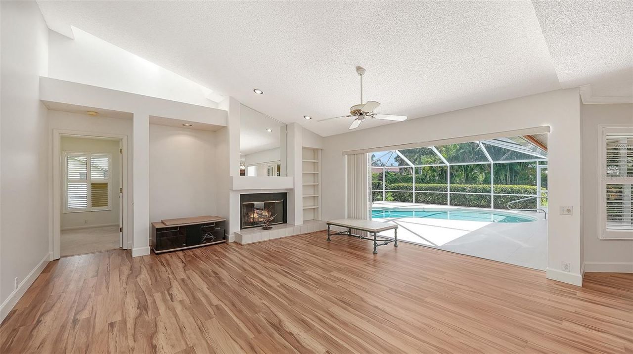 4871 Winterhaven Drive , Sarasota, FL 34233 Photo