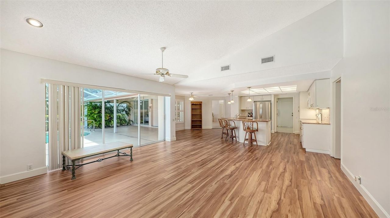 4871 Winterhaven Drive , Sarasota, FL 34233 Photo