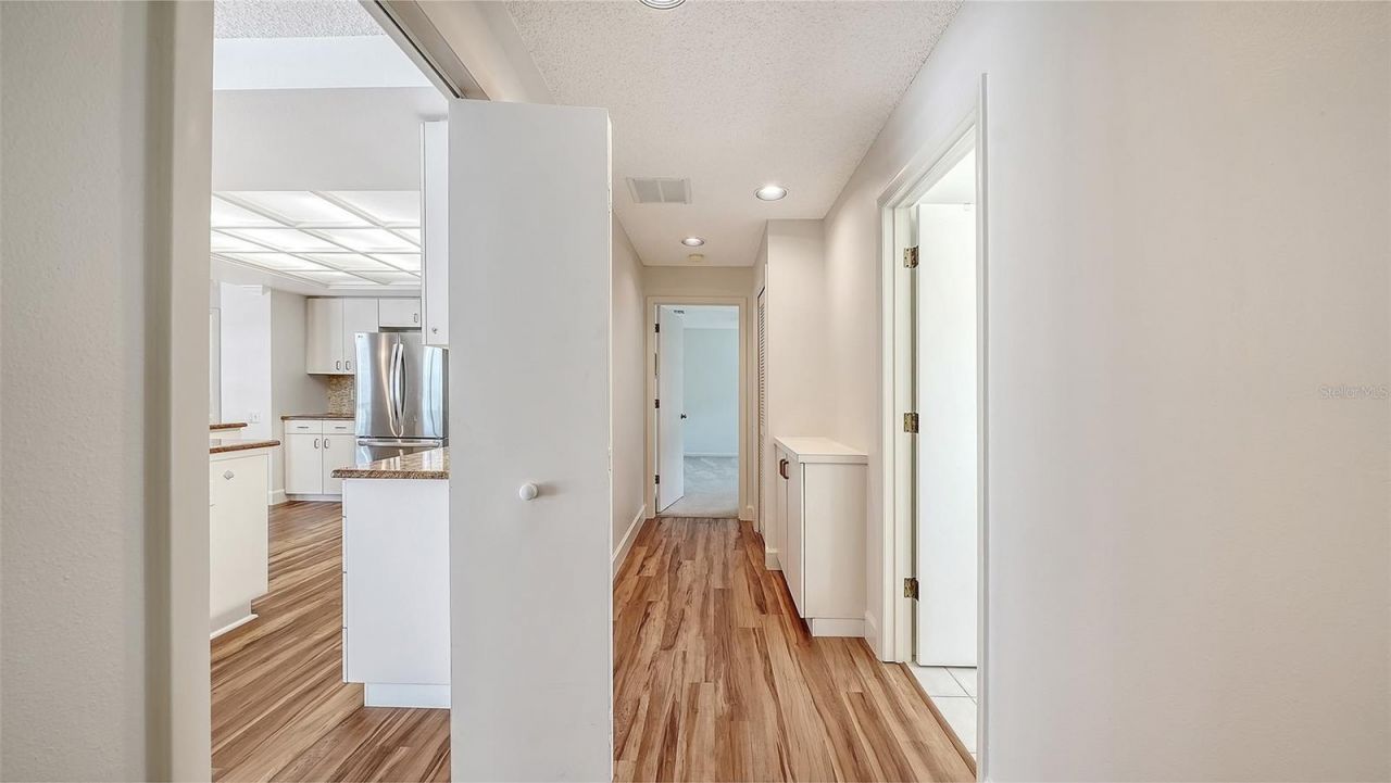 4871 Winterhaven Drive , Sarasota, FL 34233 Photo