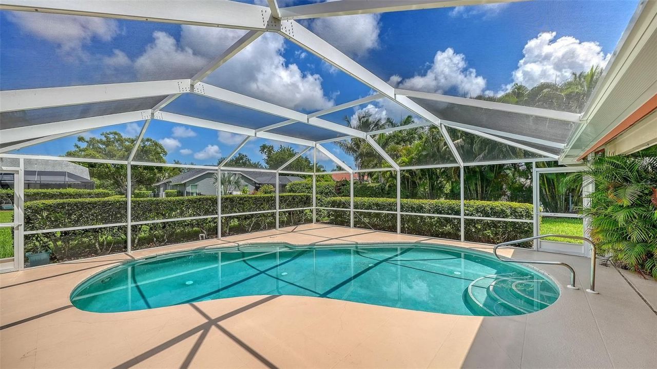 4871 Winterhaven Drive , Sarasota, FL 34233 Photo