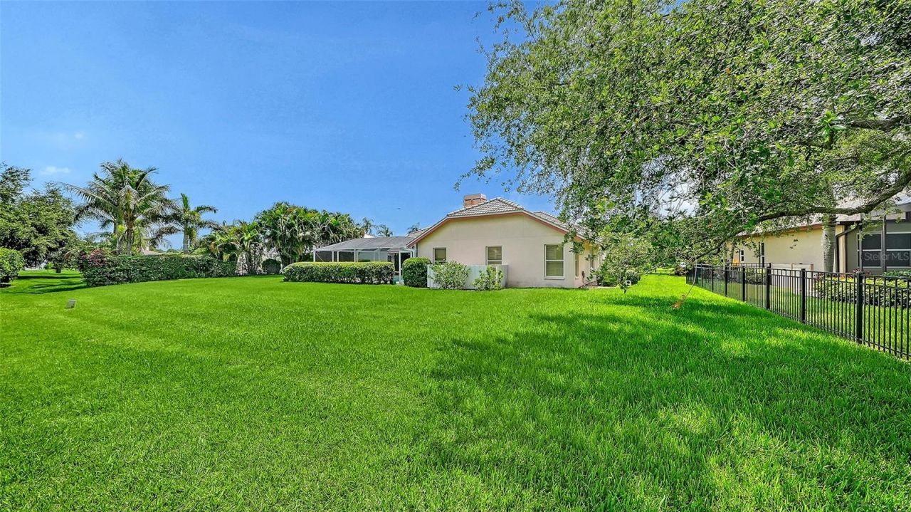 4871 Winterhaven Drive , Sarasota, FL 34233 Photo